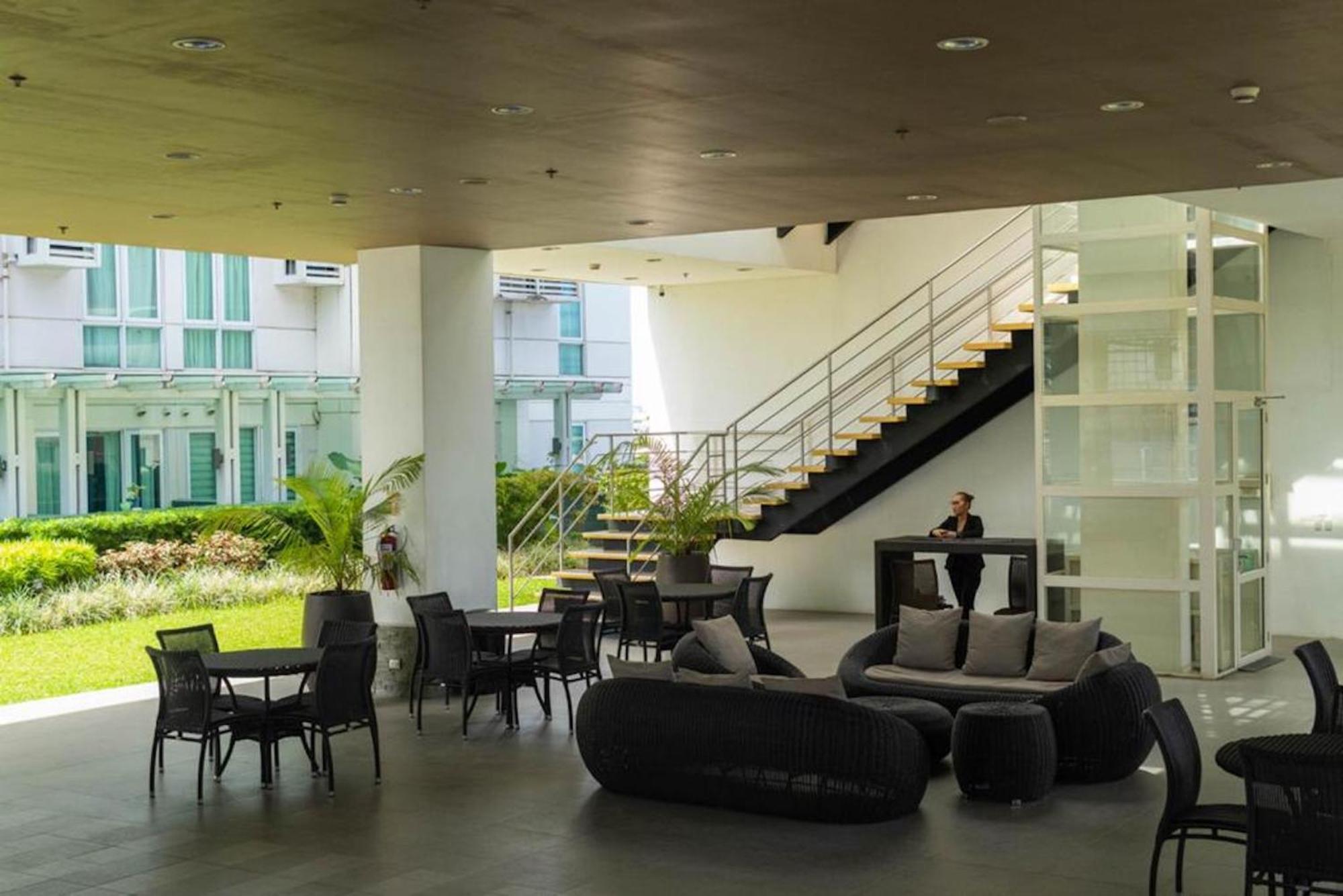 Abreeza Studio Suite 2321 - Pool, Wifi, City View, Washer, Ac, Netflix, Mall Davao Bagian luar foto